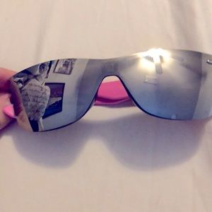 Mirrored sunglasses